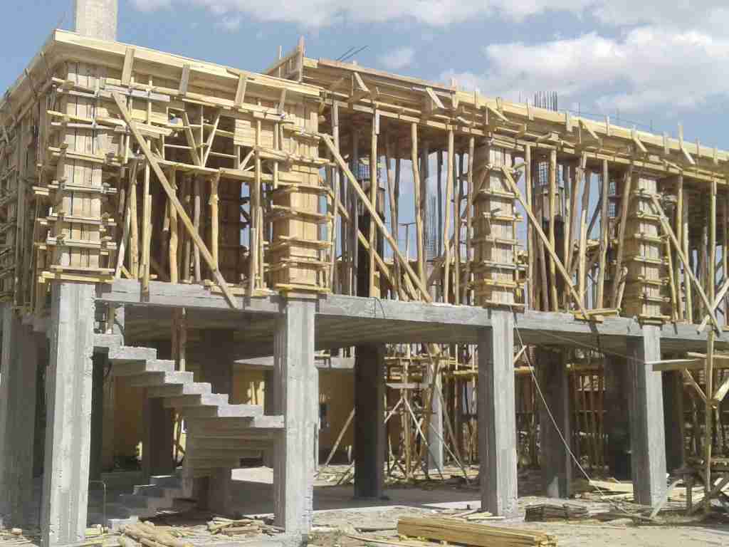 Tuzlukçu İnşaat Kalıpçısı